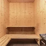 5 Star In Holiday home